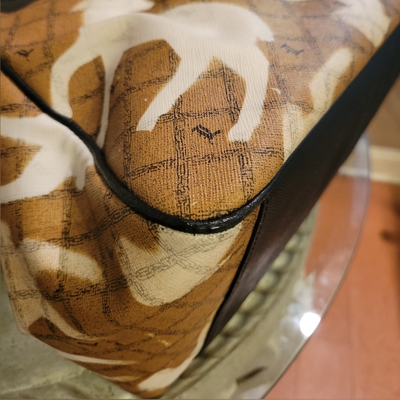 L.A.M.B. by Gwen Stefani Stencil Pattern Elmwood Bag and Wallet Set #375 - Picture 14 of 17